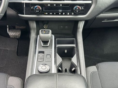 Certified 2024 Nissan Pathfinder SV w/ SV Premium Package AWD/4WD image 22