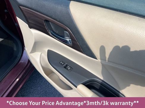 Used 2017 Honda Accord EX image 18