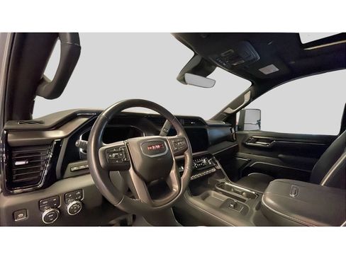 Used 2024 GMC Sierra 2500 AT4X AWD/4WD image 11