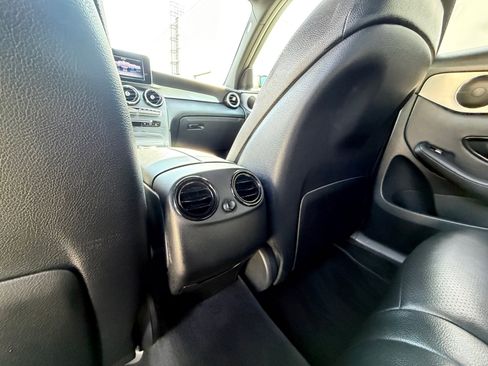 Used 2019 Mercedes-Benz GLC 300 GLC 300 w/ Parking Assistance Package image 19