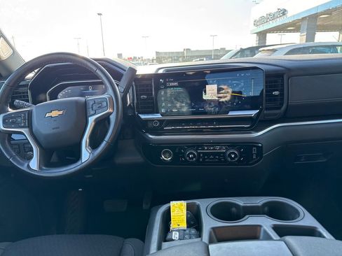 Used 2022 Chevrolet Silverado 1500 LT image 15