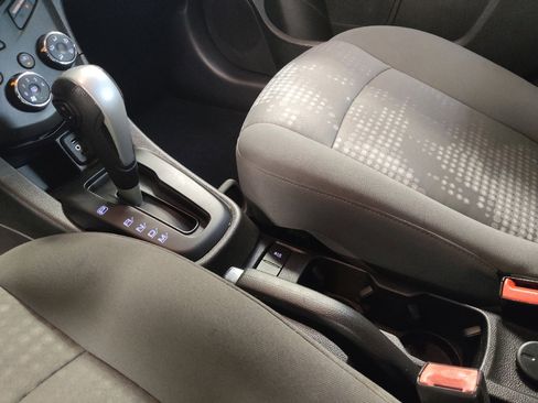 Used 2020 Chevrolet Sonic LT FWD image 26