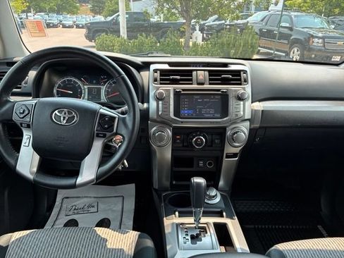 Used 2017 Toyota 4Runner SR5 AWD/4WD image 19