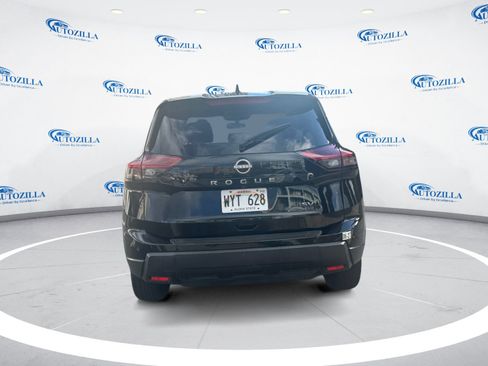 Used 2024 Nissan Rogue SV FWD image 4