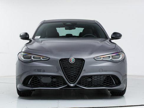 New 2025 Alfa Romeo Giulia w/ Driving Assist Package RWD image 8