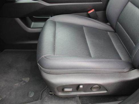 Used 2025 Chevrolet Equinox LT w/ Convenience Package II FWD image 37