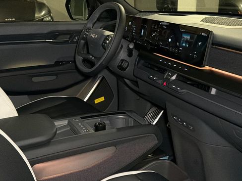 New 2026 Kia EV9 GT-Line AWD/4WD image 16
