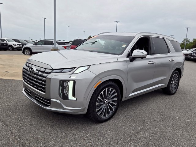 Used 2024 Hyundai Palisade Calligraphy AWD/4WD image 3