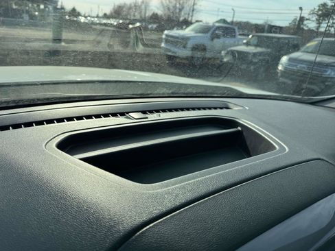 Used 2025 Chevrolet Silverado 1500 W/T image 23