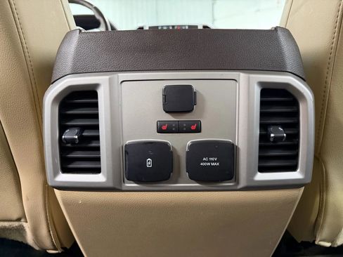 Used 2018 Ford F150 Lariat w/ Equipment Group 502A Luxury image 19