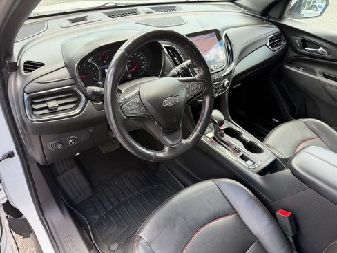 Used 2022 Chevrolet Equinox RS w/ RS Leather Package AWD/4WD image 16