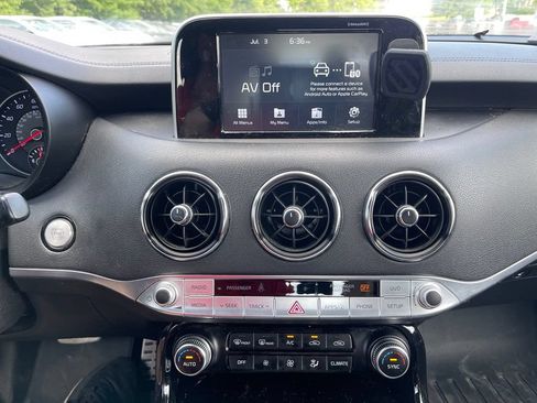 Used 2020 Kia Stinger GT-Line AWD/4WD image 9