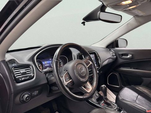 Used 2019 Jeep Compass Limited AWD/4WD image 12