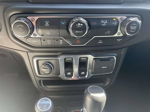 Used 2023 Jeep Wrangler Sport AWD/4WD image 29