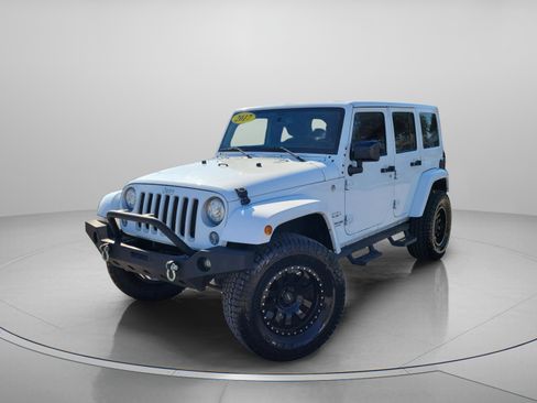 Used 2017 Jeep Wrangler Unlimited Sahara w/ Max Tow Package image 2