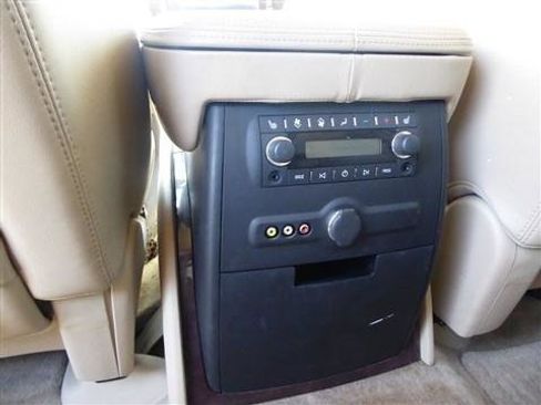 Used 2013 Cadillac Escalade Luxury AWD/4WD image 21