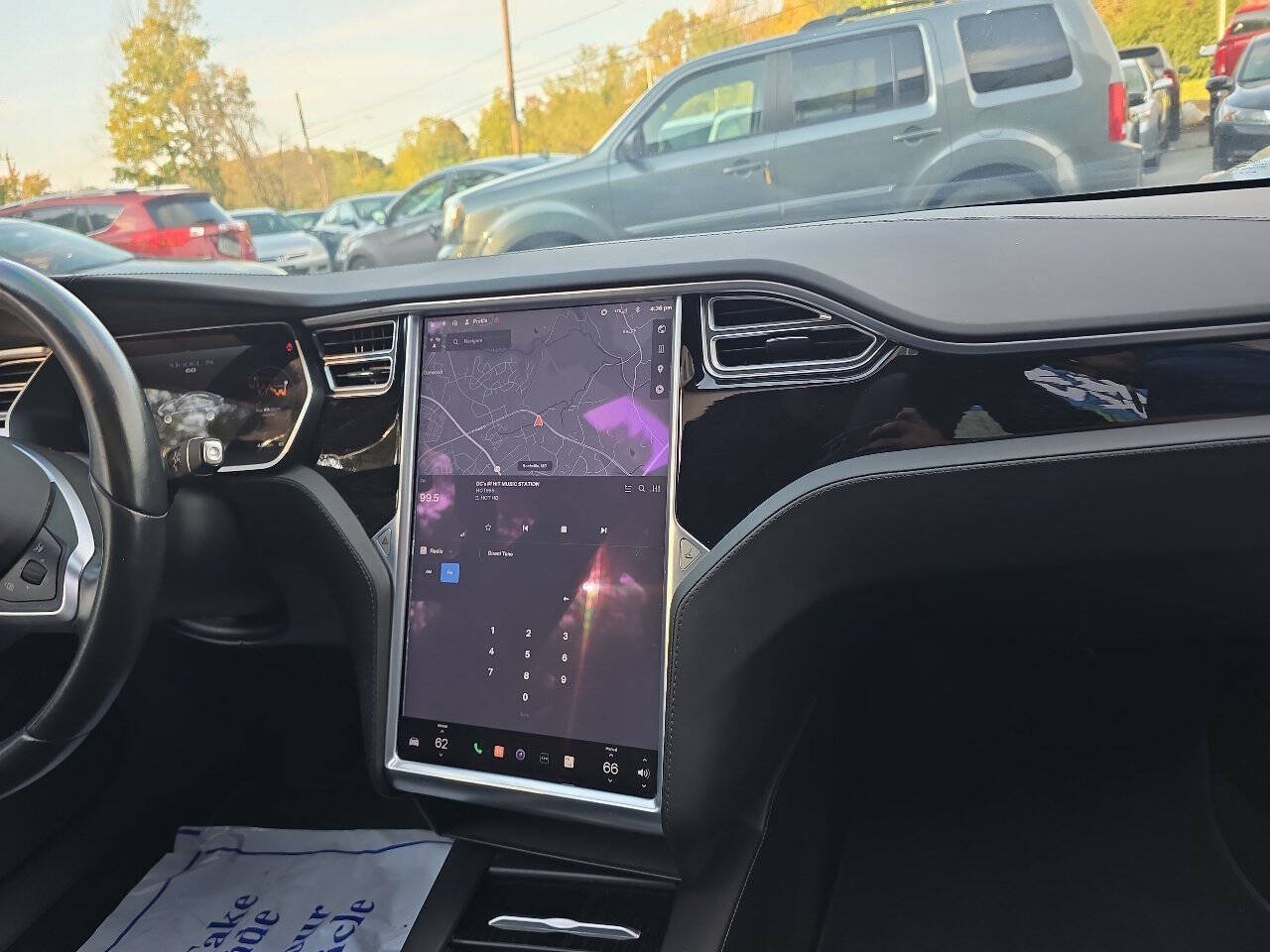 Used 2017 Tesla Model S 60 RWD image 31