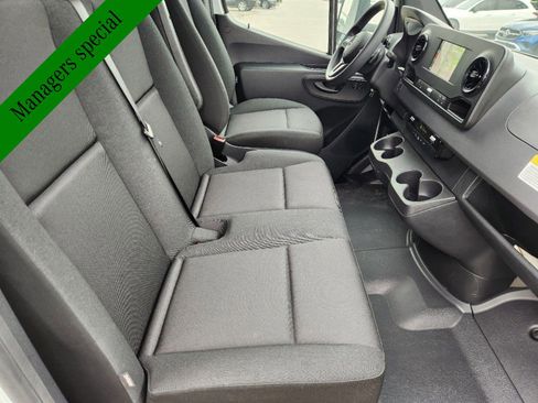 New 2024 Mercedes-Benz Sprinter 4500 image 17