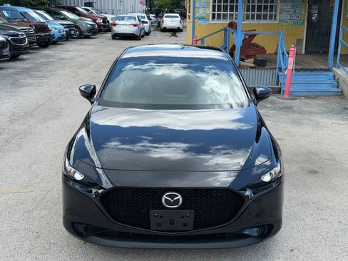 Used 2020 MAZDA MAZDA3 Hatchback w/ Preferred Package FWD image 10