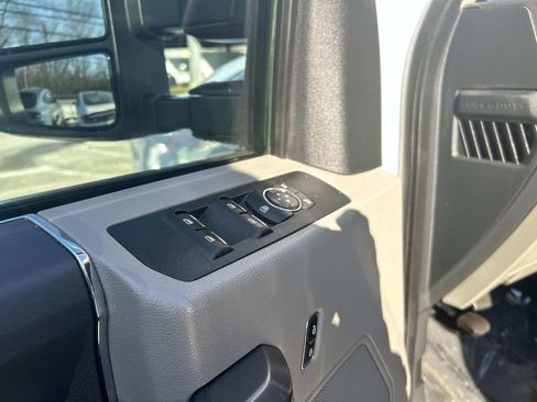Used 2022 Ford F250 XLT w/ FX4 Off-Road Package AWD/4WD image 13
