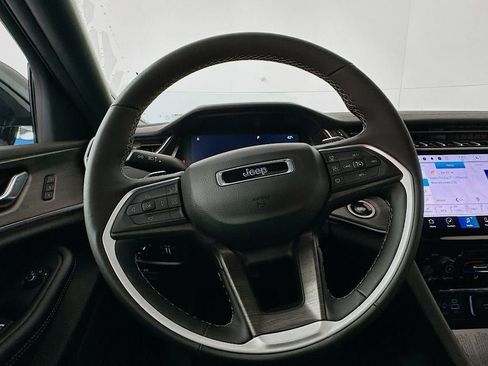 New 2025 Jeep Grand Cherokee L Limited image 15