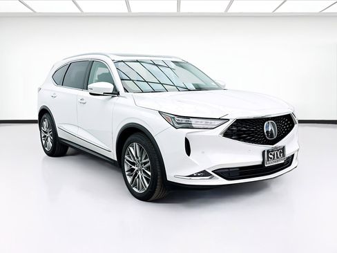 Used 2023 Acura MDX Advance SH-AWD image 3