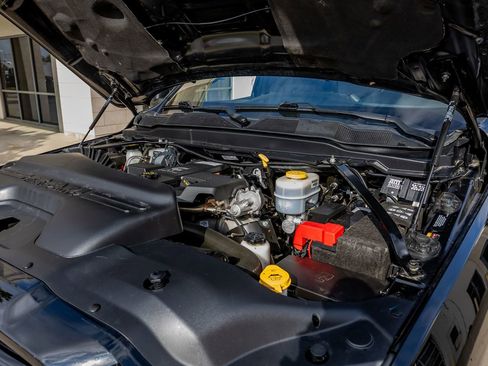 Used 2023 RAM 3500 Laramie w/ Night Edition image 40