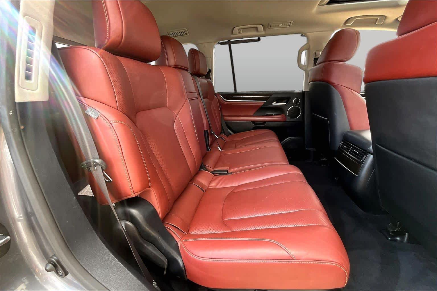 Used 2016 Lexus LX 570 4WD w/ Luxury Package image 21