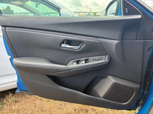 Used 2025 Nissan Sentra SV FWD image 15