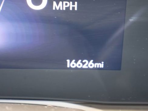 Used 2024 Buick Envista Sport Touring FWD image 28