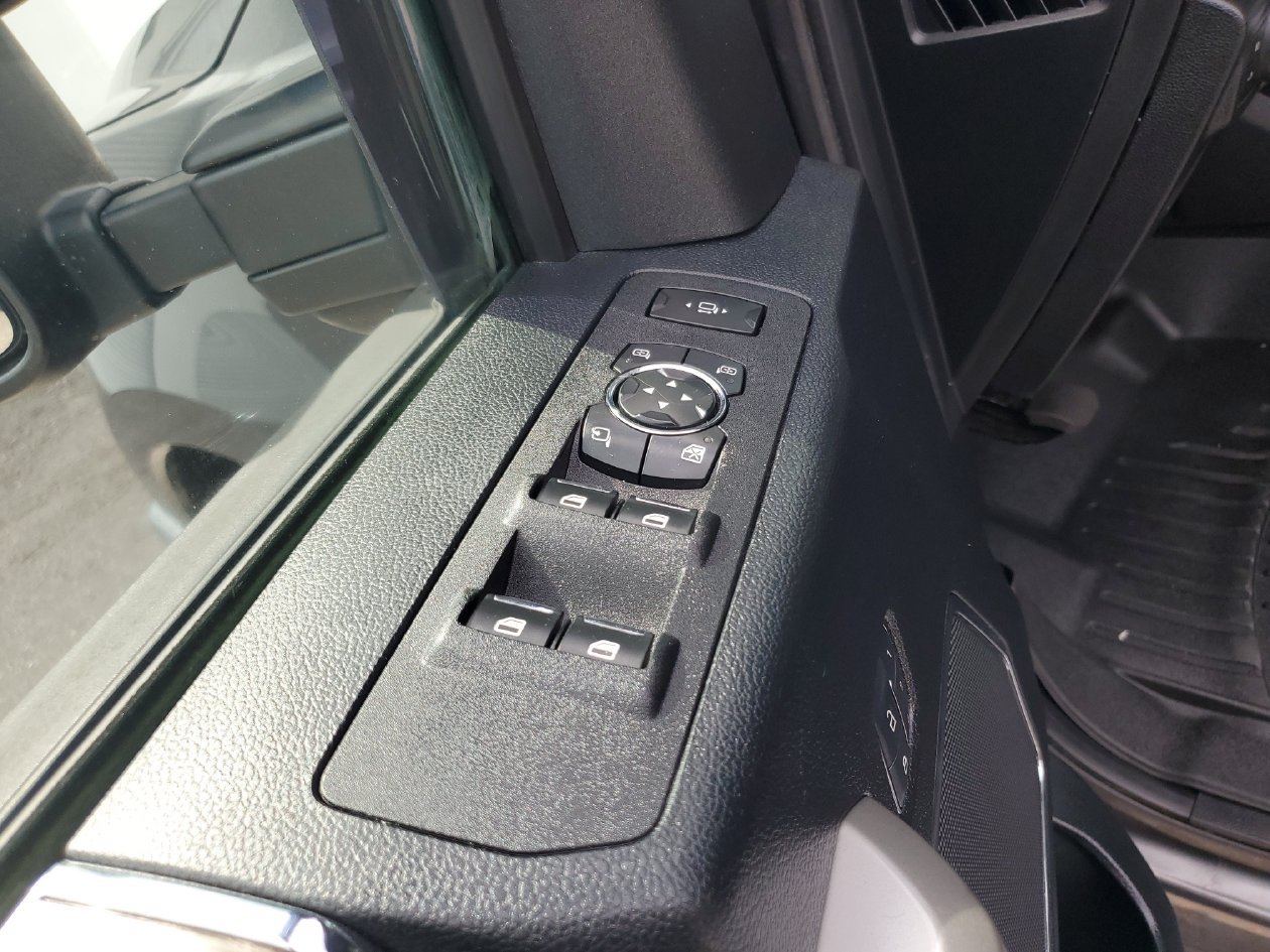 Used 2017 Ford F250 Lariat w/ Lariat Ultimate Package AWD/4WD image 18
