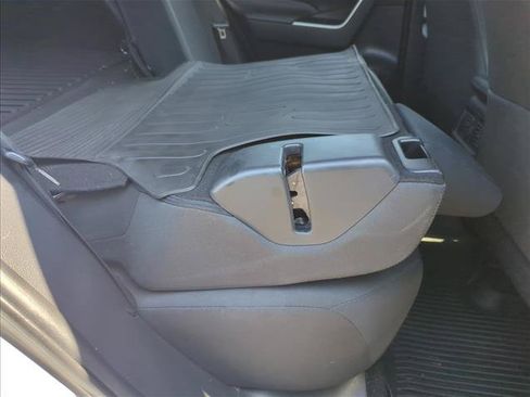 Used 2022 Toyota RAV4 LE FWD image 26