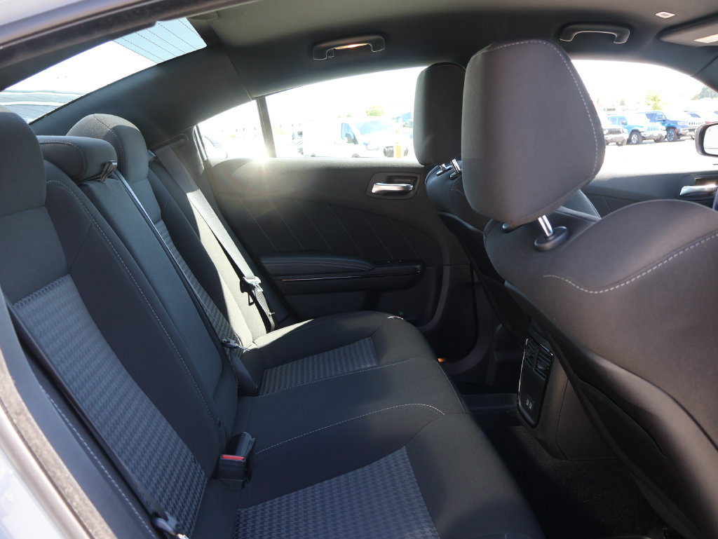 Used 2020 Dodge Charger R/T w/ Blacktop Package RWD image 11