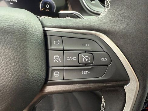 New 2025 Jeep Grand Cherokee L Limited w/ Trailer Tow Package image 24