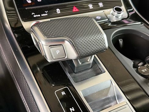 Used 2025 Audi SQ8 Prestige AWD/4WD image 19