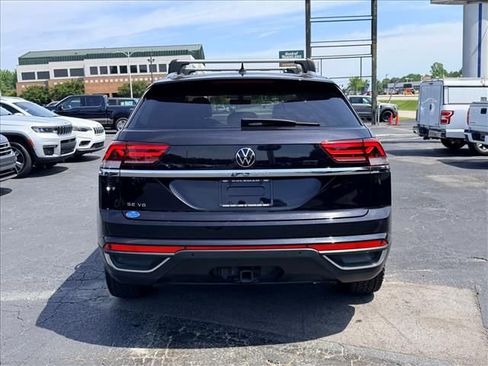 Used 2023 Volkswagen Atlas Cross Sport SE w/ Panoramic Sunroof Package FWD image 5