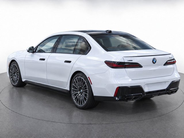 Used 2024 BMW 760i xDrive w/ Executive Package AWD/4WD image 4