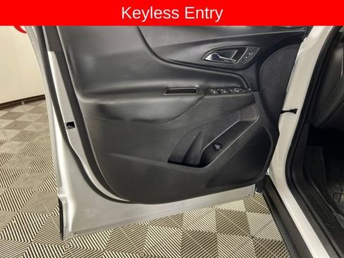 Used 2024 Chevrolet Equinox LT image 11