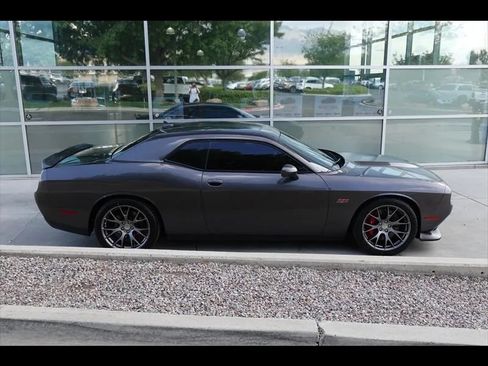 Used 2016 Dodge Challenger SRT RWD image 3