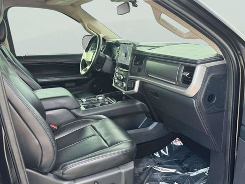 Used 2023 Ford Expedition XLT AWD/4WD image 60