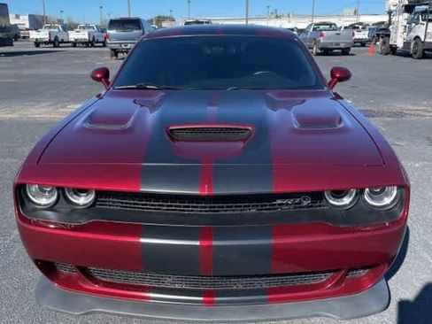 Used 2018 Dodge Challenger SRT Hellcat image 2