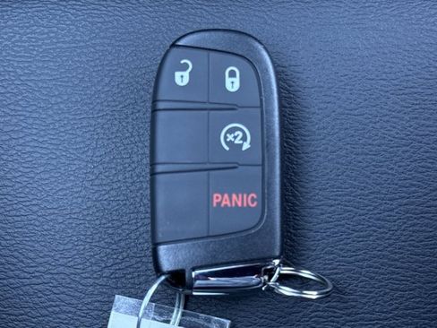 New 2026 Jeep Compass Latitude image 20