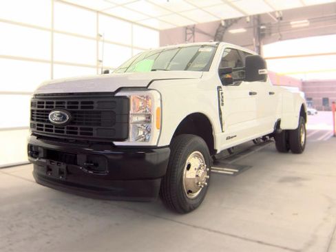 Used 2023 Ford F350 XL AWD/4WD image 2