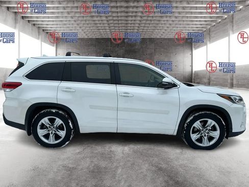 Used 2017 Toyota Highlander Limited image 4