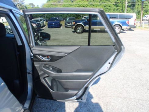 Used 2022 Subaru Outback Premium AWD/4WD image 14