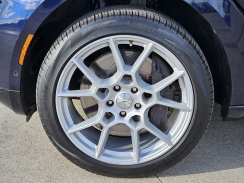 Used 2021 Aston Martin DBX image 13