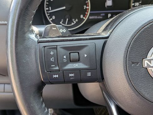 Used 2022 Nissan Pathfinder SV AWD/4WD image 18