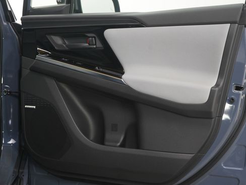 Used 2023 Subaru Solterra AWD image 12