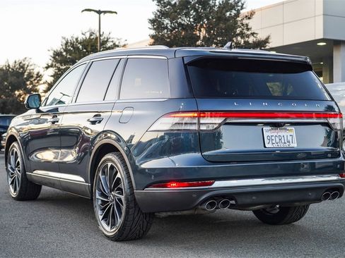 Certified 2023 Lincoln Aviator Reserve w/ Equipment Group 201A image 8