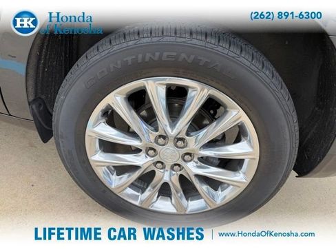 Used 2021 Buick Enclave Essence w/ Sound and Sites Package AWD/4WD image 3